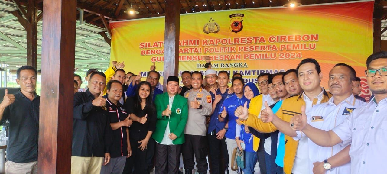  Kapolresta Cirebon, Kombes Pol Arif Budiman mengajak semua unsur yang ada di dalam partai politik (parpol) tetap menjaga kondusivitas.
