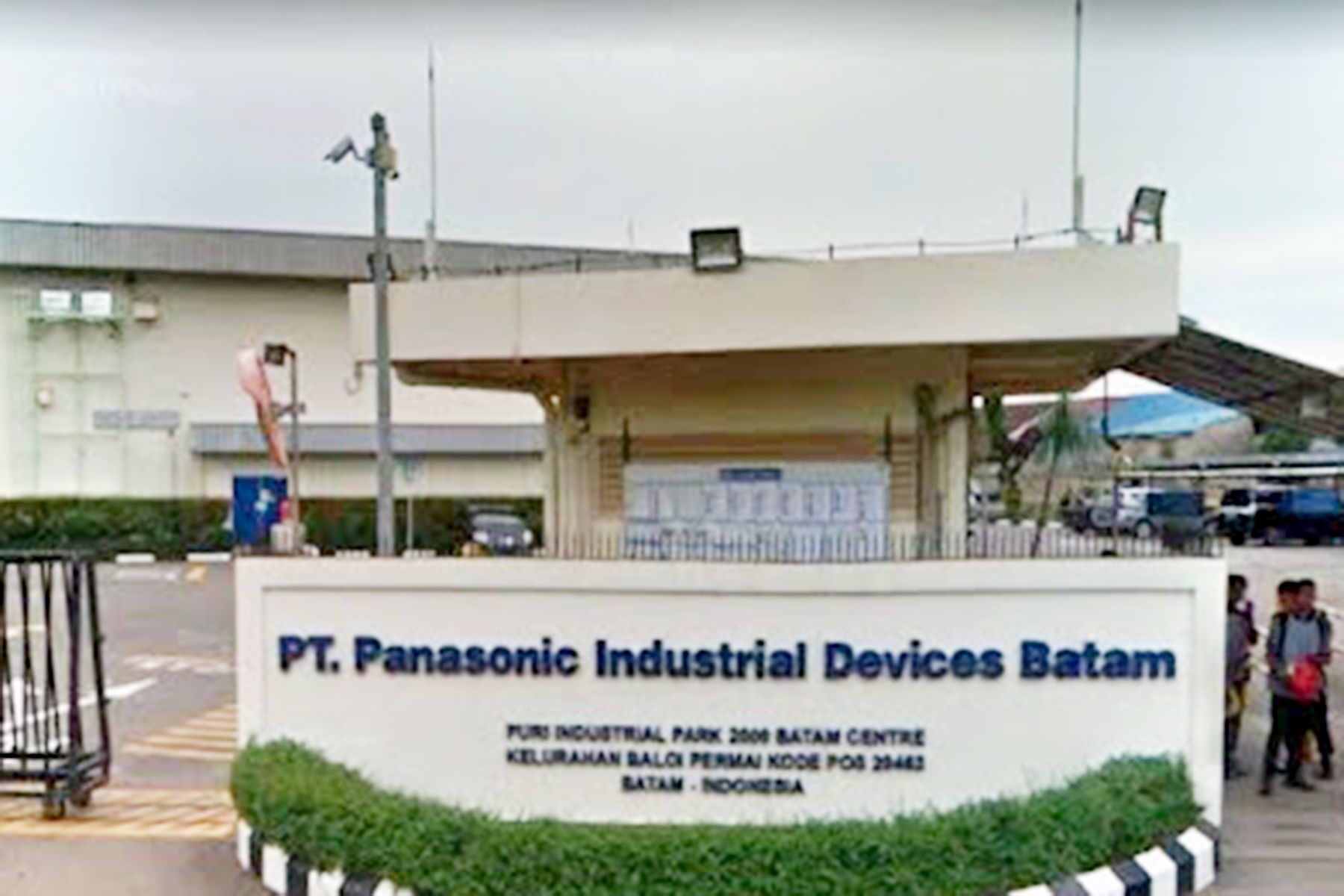 Info loker khusus pria, PT Panasonic Batam membuka lowongan kerja bagi lulusan SMK untuk bagian Operator.