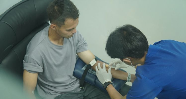 Pemain baru Persib Bandung Rezaldi Hehanusa menjalani pemeriksaan medis, Sabtu 28 Januari 2023.
