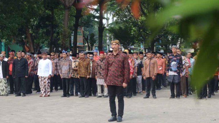 Suasana upacara peringatan HAB ke-77 di IAIN Syekh Nurjati Cirebon.