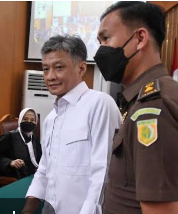 Terdakwa Hendra Kurniawan tidak mengakui secara jujur perbuatan sehingga dituntut jaksa dengan hukuman 3 tahun penjara./antaranews.com
