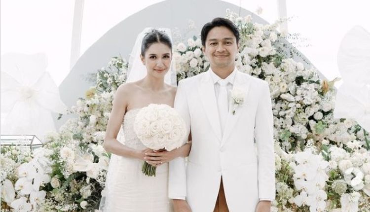 Fakta Haru Mikha Tambayong yang Kenakan Gaun Pengantin Mendiang Ibunya di Pernikahannya, Tuai Pujian!