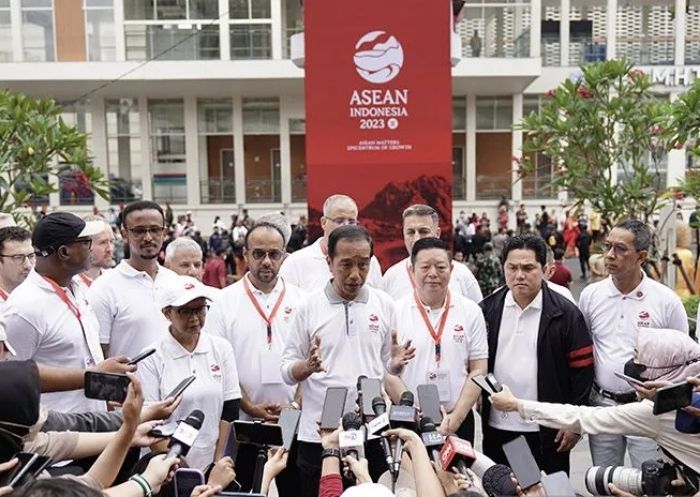 Presiden RI Joko Widodo (Jokowi) Hadiri Pelantikan atau Pengukuhan Keketuaan ASEAN 2023 di Bundaran Hotel Indonesia (HI), Minggu 29 Januari 2023.