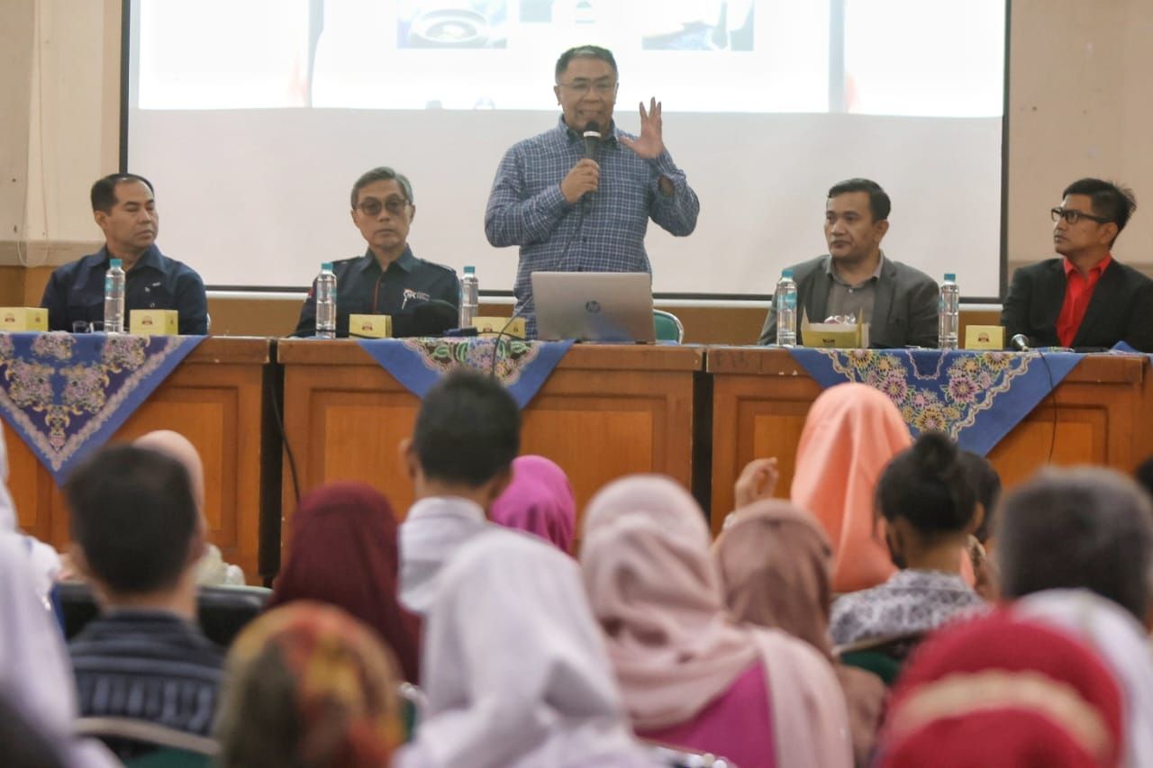 Anggota Komisi X DPR RI Sodik Mudjahid dalam acara Kelas Juara, di SMKN 1 Cimahi, Sabtu, 28 Januari 2023.