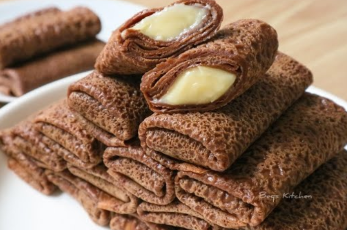 Resep dadar gulung coklat isi vla yang enak banget, jadikan ide jualan auto laris