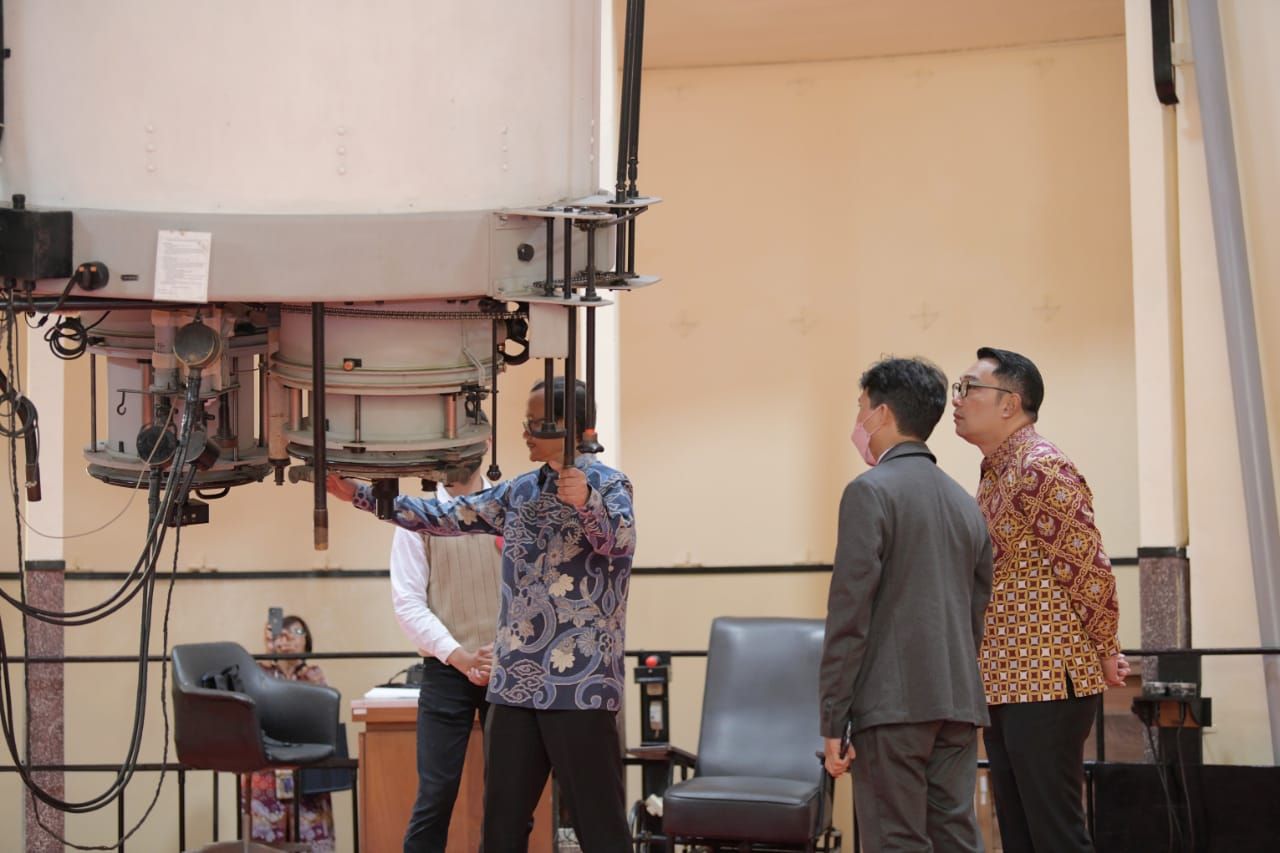 Gubernur Jawa Barat Ridwan Kamil menghadiri Acara Peringatan 100 Tahun Observatorium Bosscha di Observatorium Bosscha