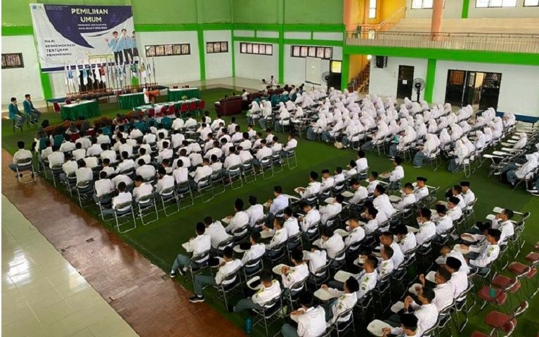 Masuk deretan Top 1.000 sekolah se-Indonesia atau nasional, berikut tiga SMA dan MA terbaik di Provinsi Jambi.