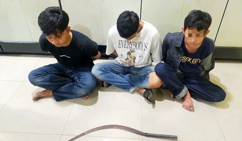 Penampakan tiga remaja diduga pelaku begal, yang ditangkap Tim Patroli Perintis Presisi Polres Metro Bekasi Kota