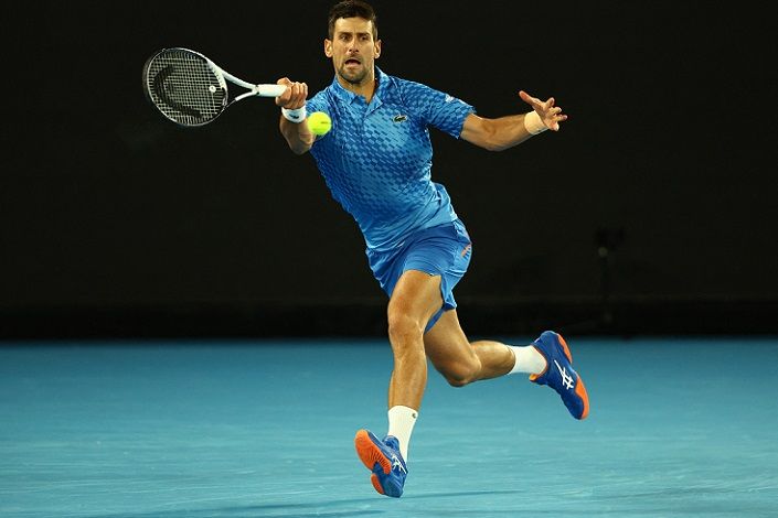 Novak Djokovic dari Serbia beraksi selama pertandingan terakhirnya melawan Stefanos Tsitsipas dari Yunani. Tenis - Australia Terbuka - Final Tunggal Putra - Melbourne Park, Melbourne, Australia - 29 Januari 2023. 