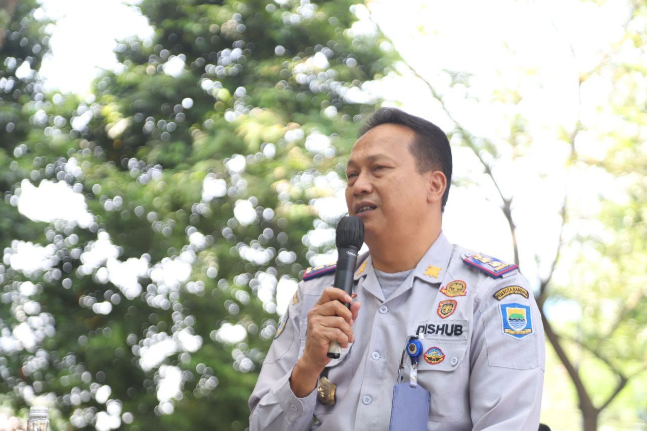Kepala Bidang Pengendalian dan Ketertiban Transportasi (PDKT) Dishub Kota Bandung, Asep Koswara, 