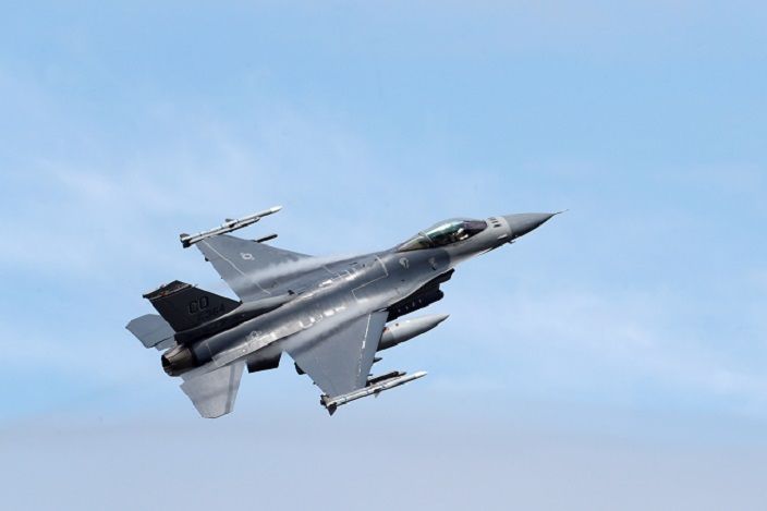 Pesawat tempur F-16 Fighting