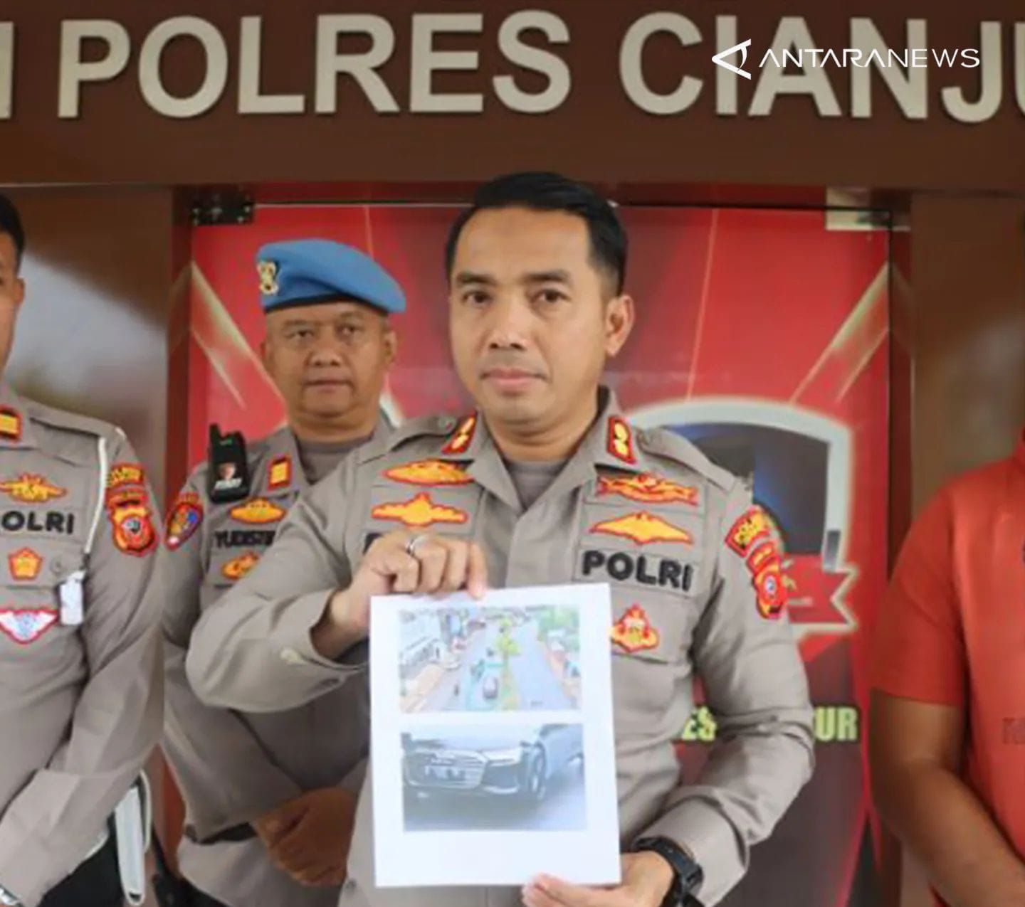 Sopir sedan mewah merek Audi A6 menyerahkan diri ke Mapolres Cianjur setelah jadi DPO/ANTARA/Ahmad Fikri
