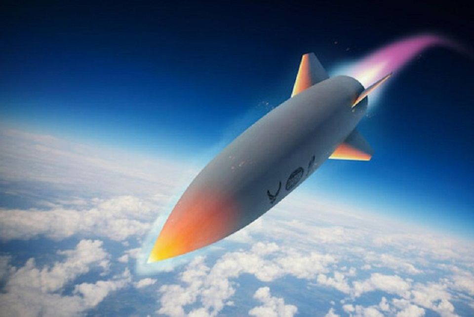 Tes dari Konsep Senjata Pernafasan Udara Hipersonik HAWC mencatat kecepatan lebih cepat dari Mach 5 pada ketinggian di atas 60.000 kaki selama lebih dari 300 mil laut yang diluncurkan di udara dari sayap pembom strategis B-52 Angkatan Udara AS.