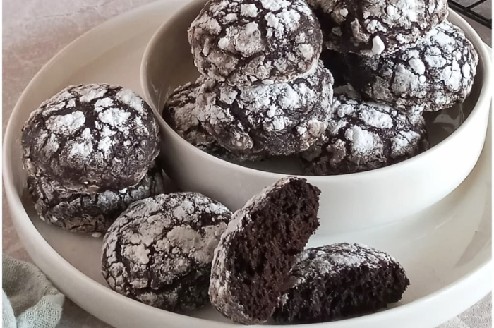 Resep chocolate crinkle cookies 