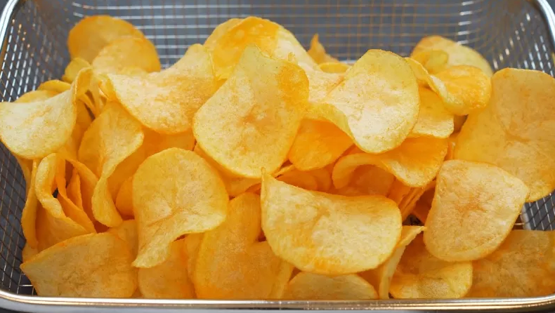 Resep keripik kentang gurih dan renyah, mirip cemilan pasaran yang anti ribet