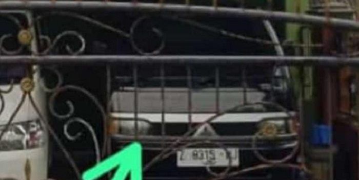 Mobil pikap Mitsubishi T120 SS bernopol Z 8315 WJ warna hitam milik Yaya Sunarya, warga Dusun Kedungpalumpung, Desa Tunggilis, Kecamatan Kalipucang, Kabupaten Pangandaran hilang saat diparkir di halaman rumah.*