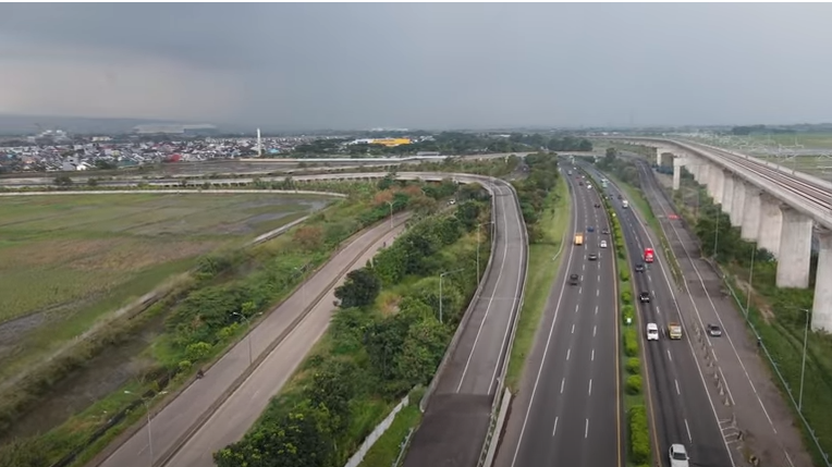 Exit Tol Gedebage yang segera dioperasikan. Harga lahan di Gedebage yang menjadi titik awal pembangunan tol Getaci, melejit gila-gilaan