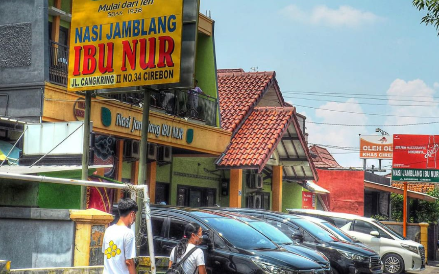 Nasi Jamblang Ibu Nur, rekomendasi wisata kuliner Cirebon