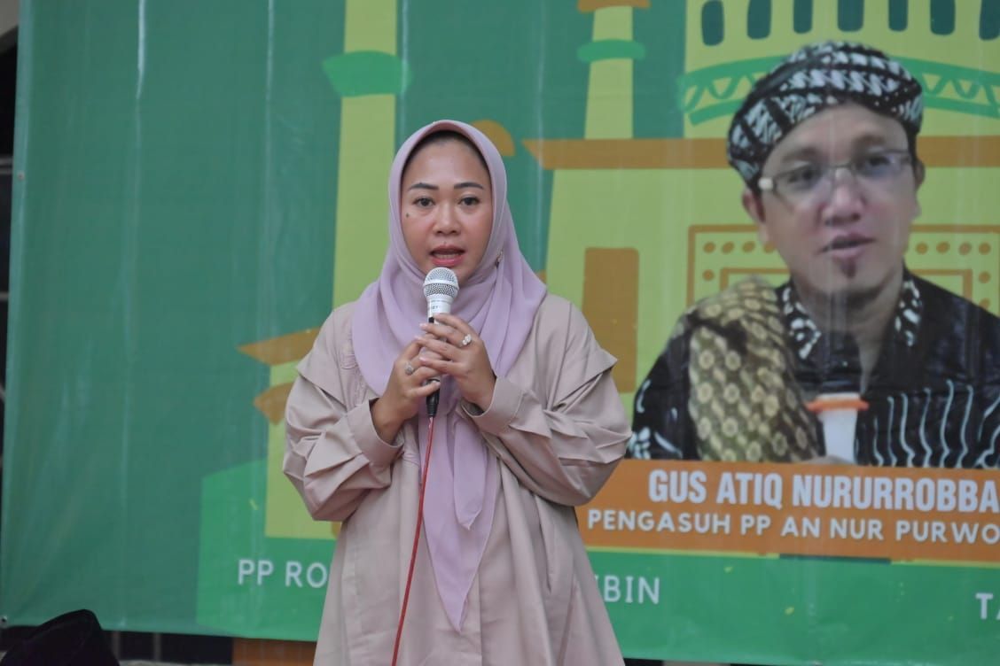 Santri Harus Jadi Generasi Berakhlakul Karimah, Ini Kata Bupati Tiwi