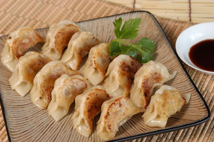 Ilustrasi: gyoza ayam 
