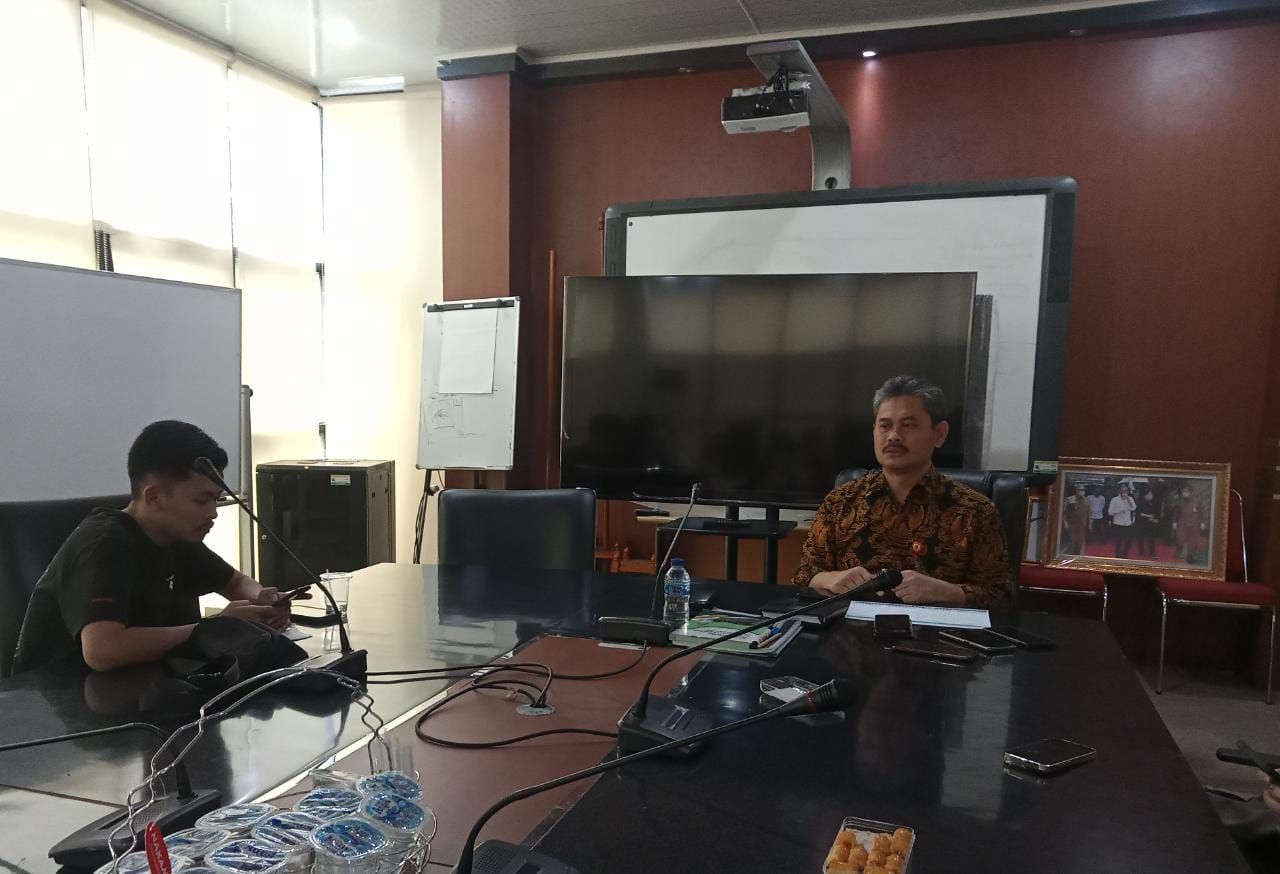 Kadindik Provinsi Banten Tabrani saat menjelaskan nilai anggaran SMAN CMBBS yang digunakan pada tahun 2022/Irfan Muhtaha/Kabar Banten
