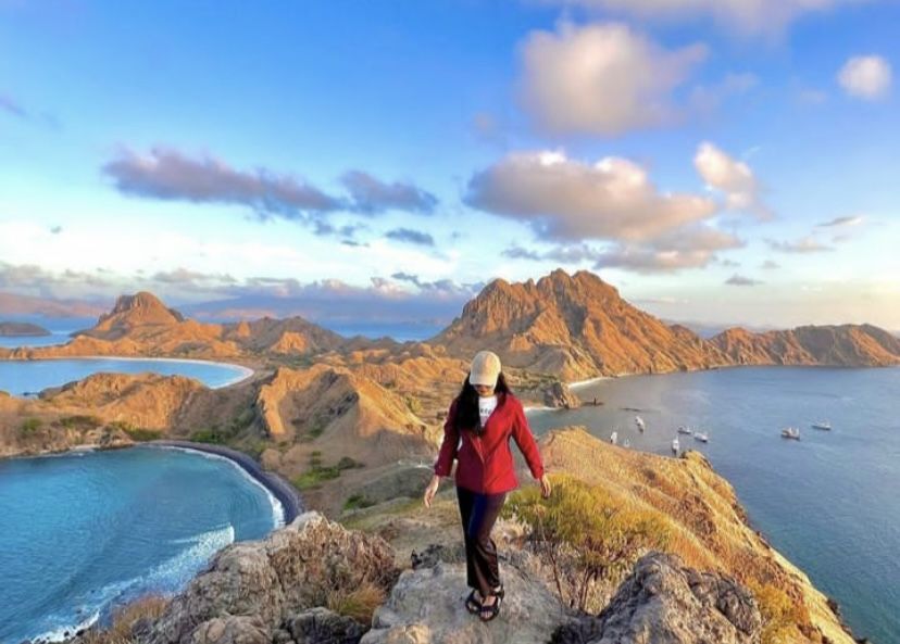 Pulau Padar /Instagram/@asyfuny