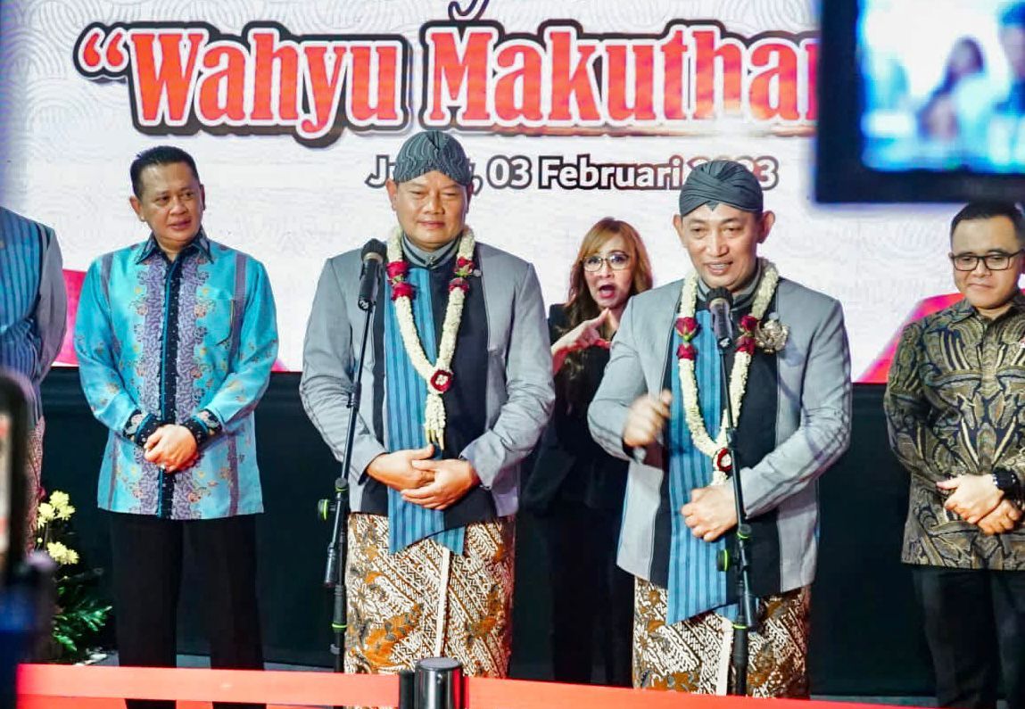 Ketua MPR RI Bamsoet Apresiasi Polri-TNI Sinergi Gelar Wayang Kulit Lakon 'Wahyu Makutharama'.