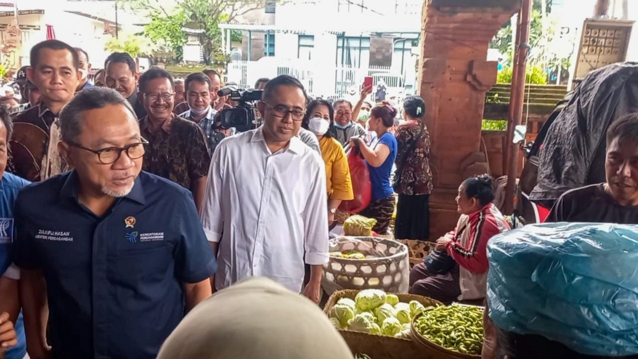 Mendag Zulhas Kunjungi Pasar Kreneng Denpasar.