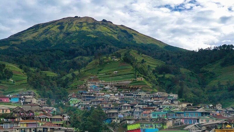 Nepal Van Java, kampung wisata yang berada di lereng Gunung Sumbing Magelanng ini sedang hits dan viral.