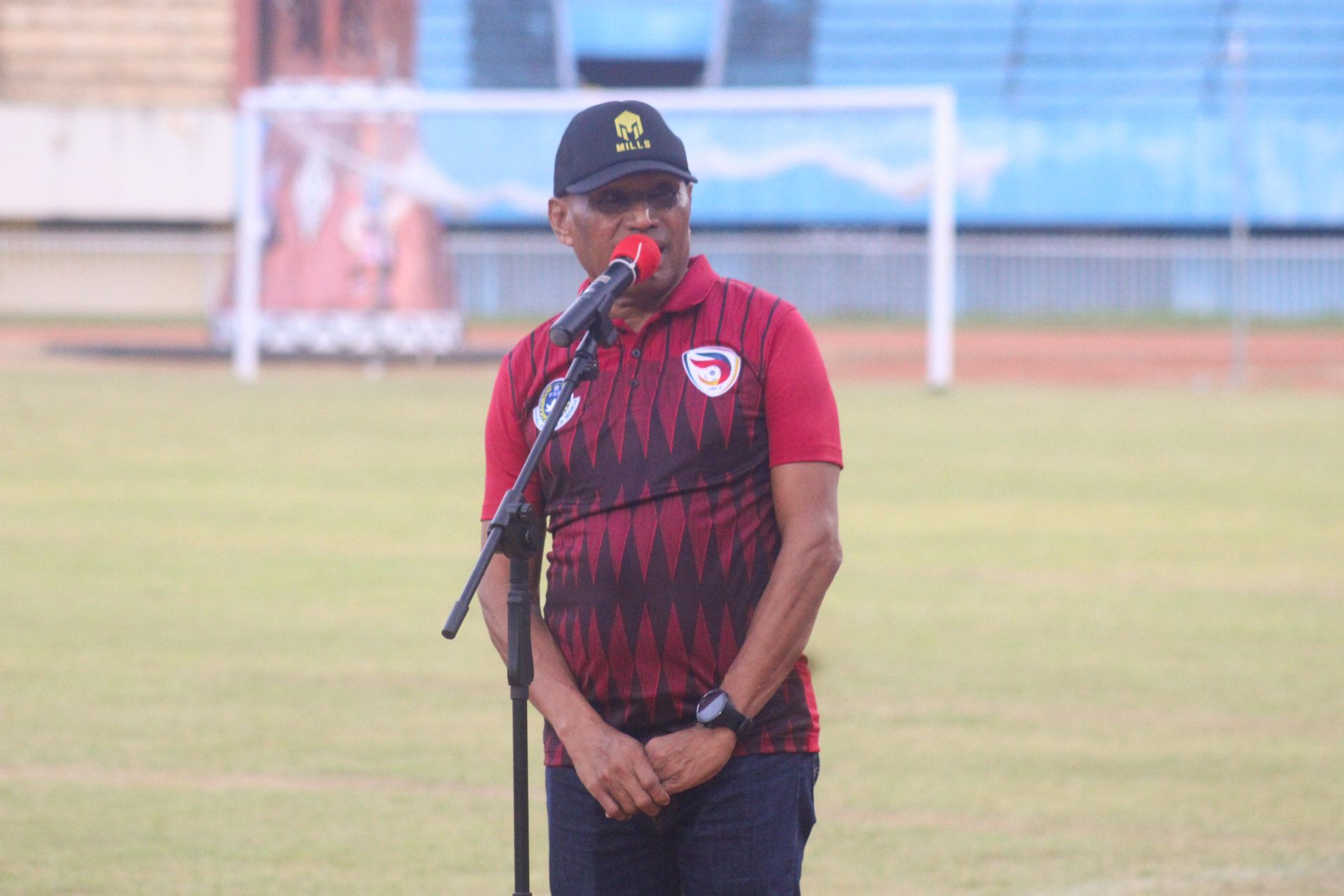 Sambutan Ketua Asprov PSSI Papua Benhur Tomi Mano pada acara penutupan liga 3 zona Papua di Stadion Mandala, Kota Jayapura, Papua, Minggu 05 Feb 2023 dok (PORTAL PAPUA)