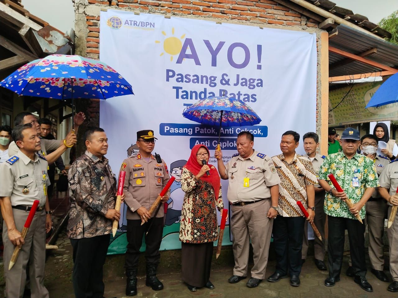 Bupati Tegal Umi Azizah saat mencanangkan Gemapatas di Desa Kebandingan