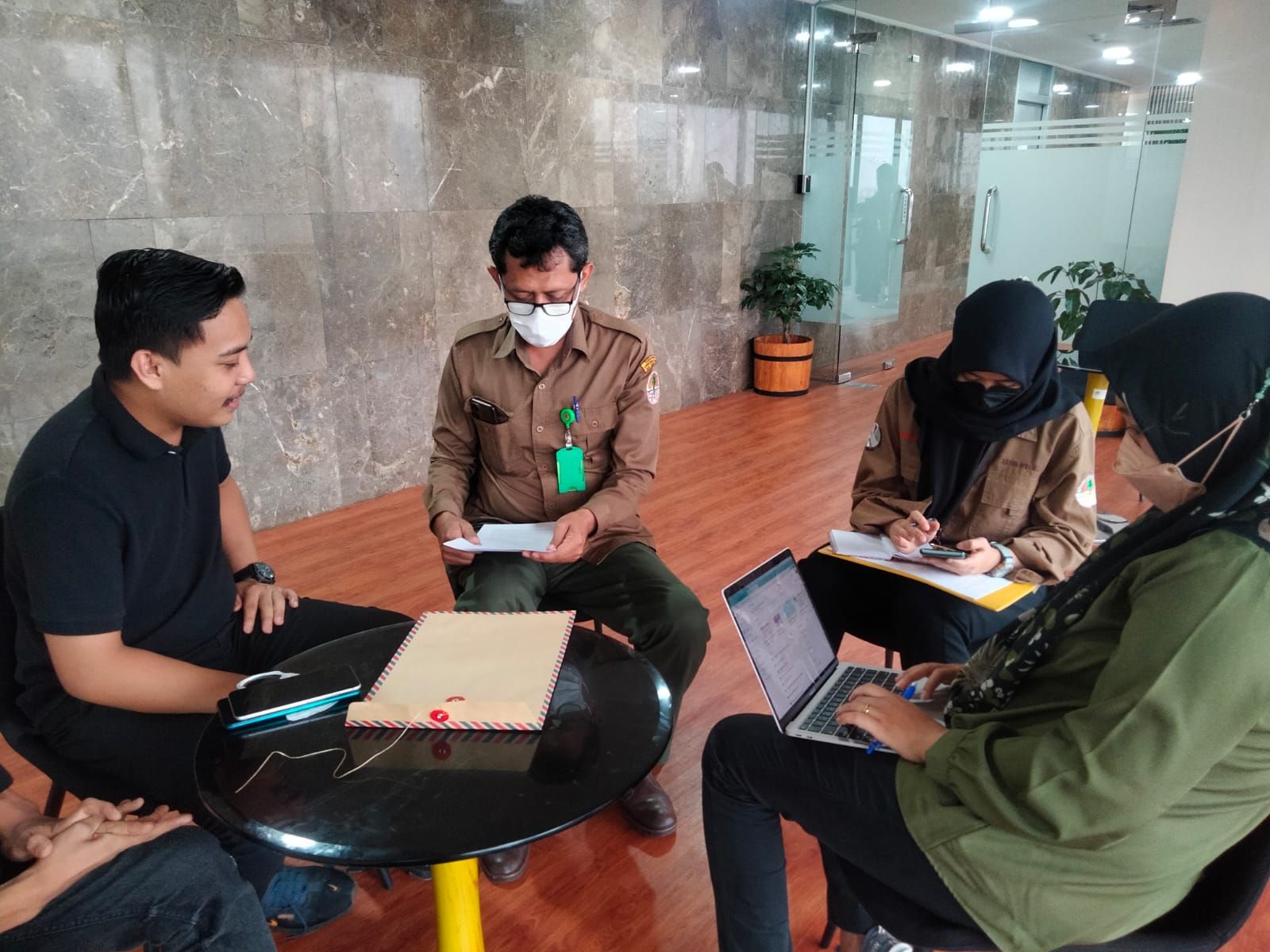 PT Tristaco Mineral Makmur (TMM), diadukan ke Kementerian Lingkungan Hidup  dan Kehutanan (KLHK) Republik Indonesia, atas dugaan perambahan kawasan Hutan Produksi Terbatas (HPT).
