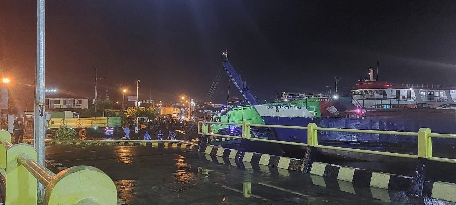 Pelabuhan Ketapang kembali dibuka setelah ditutup 45 menit