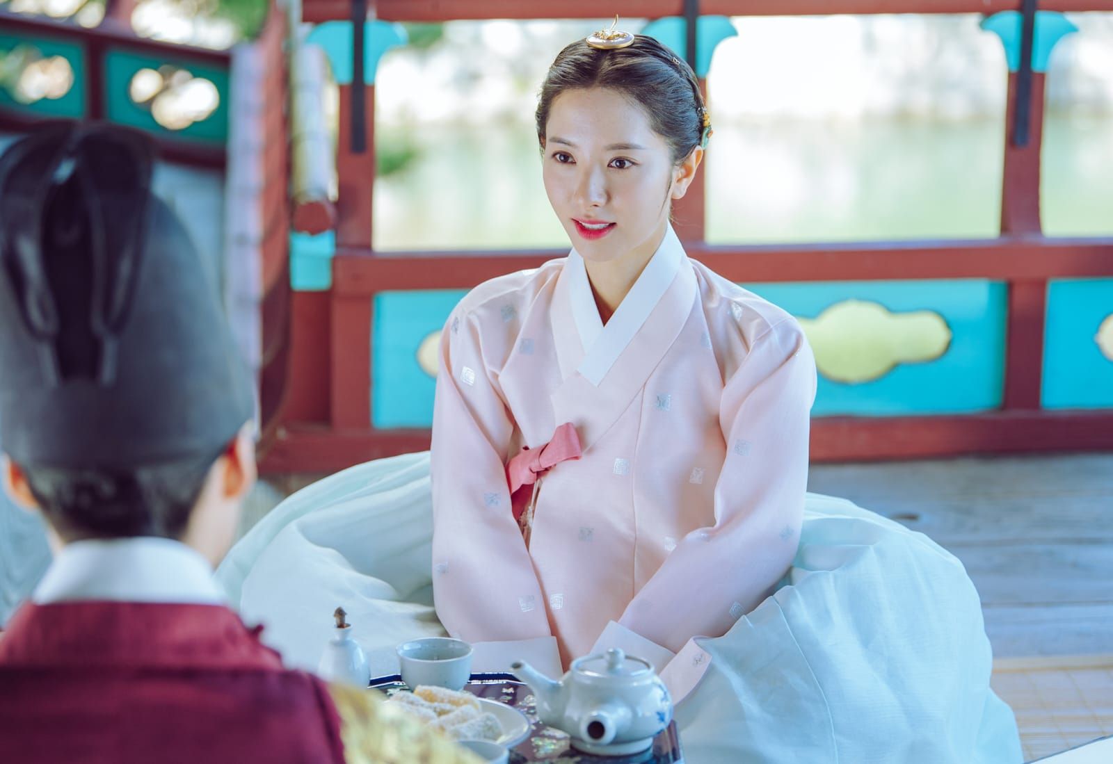 Anggunnya Bona WJSN jadi Putri Mahkota untuk Drama Terbaru 'Joseon Attorney'.