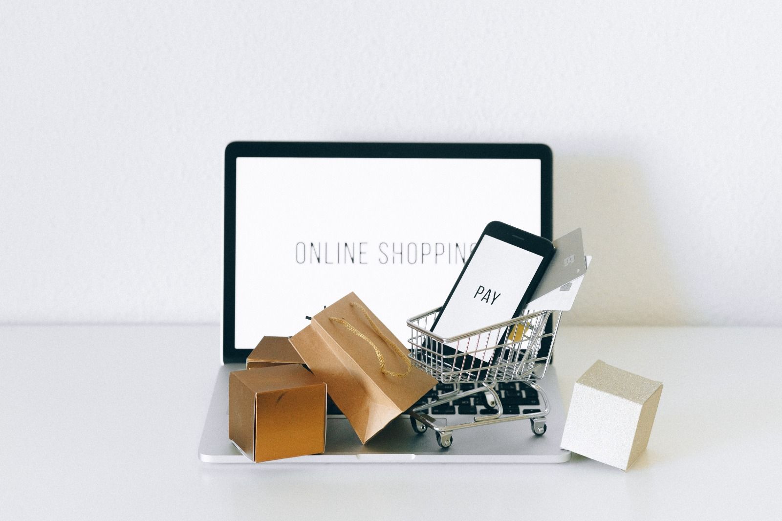 Diadang isu resesi, mana e-commerce nomor 1 pilihan penjual?