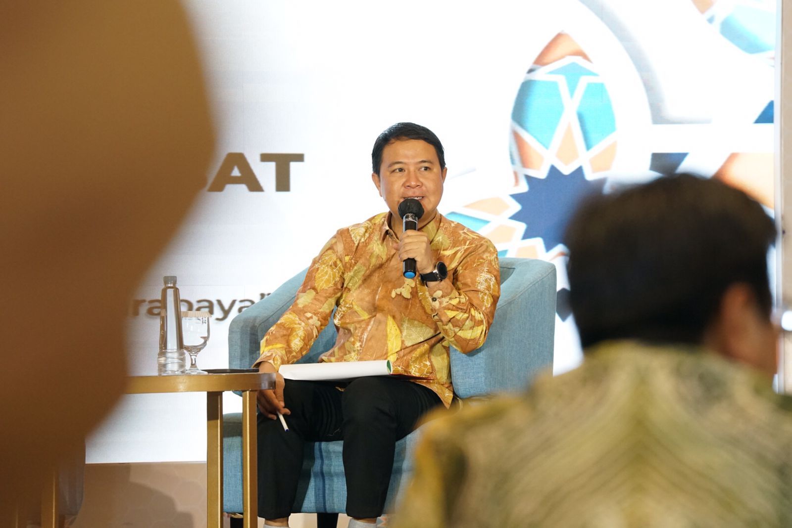 Dirjen Penyelenggaraan Haji dan Umrah (PHU) Hilman Latief saat memaparkan Program Prioritas Pencapaian Visi dan Outlook 2023 pada Rapat Kerja Nasional (Rakernas) Kementerian Agama tahun 2023 di Surabaya