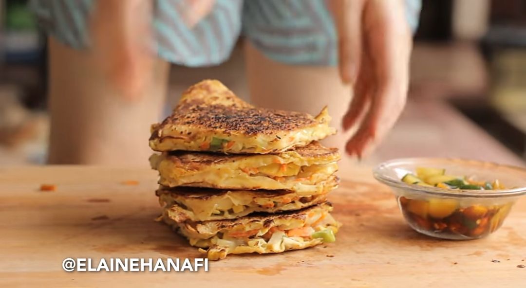 Begini cara buat martabak telur versi sehat dan rendah kalori untuk diet/ 