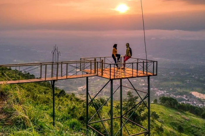 Bukti Alesano, tempat wisata romantis di Bogor.