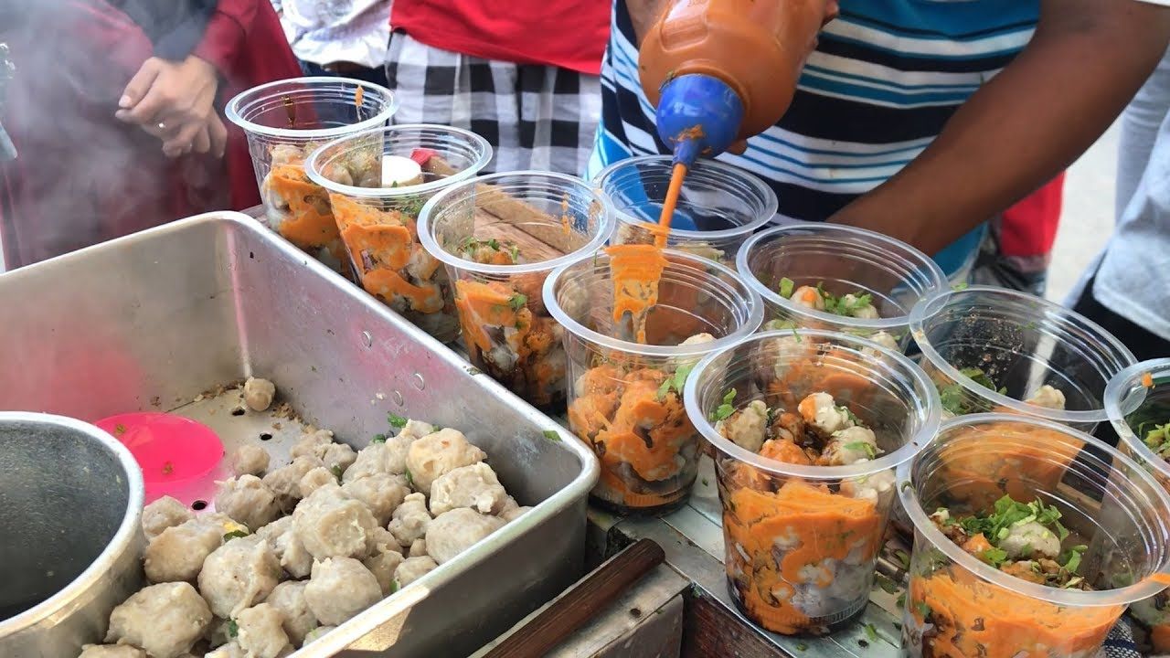 BAKSO GELAS - Jajanan laris manis dan wajib dibeli saat singgah di kawasan Pasar Mega Legenda Batam