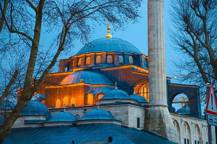 Ilustrasi Ramadhan: Masjid megah di Istanbul, Turki.