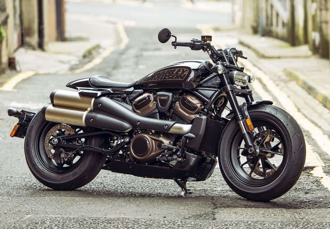 Tampilan Motor Cruiser Harley Davidson Sportster S Terbaru