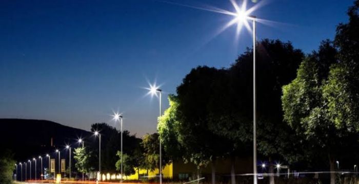 Ilustrasi PJU: Kuningan mendapatkan program Penerangan Jalan Umum (PJU) cukup banyak sehingga jalan raya di Kuningan jadi caang baranang, warga pun tak takut lagi keluar malam malam
