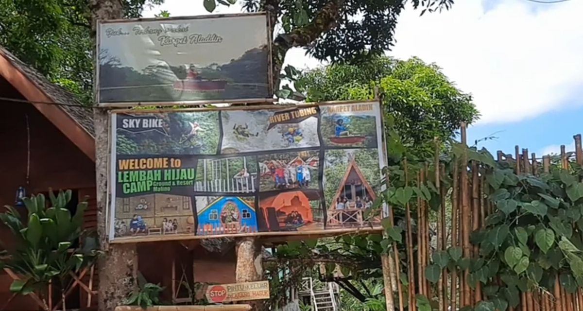 Tampak depan Lembah Hijau Camp dan Resort