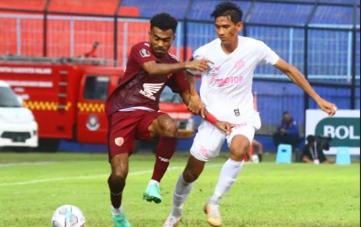 Yance Sayuri jadi andalan PSM Makassar di Liga 1(kiri)