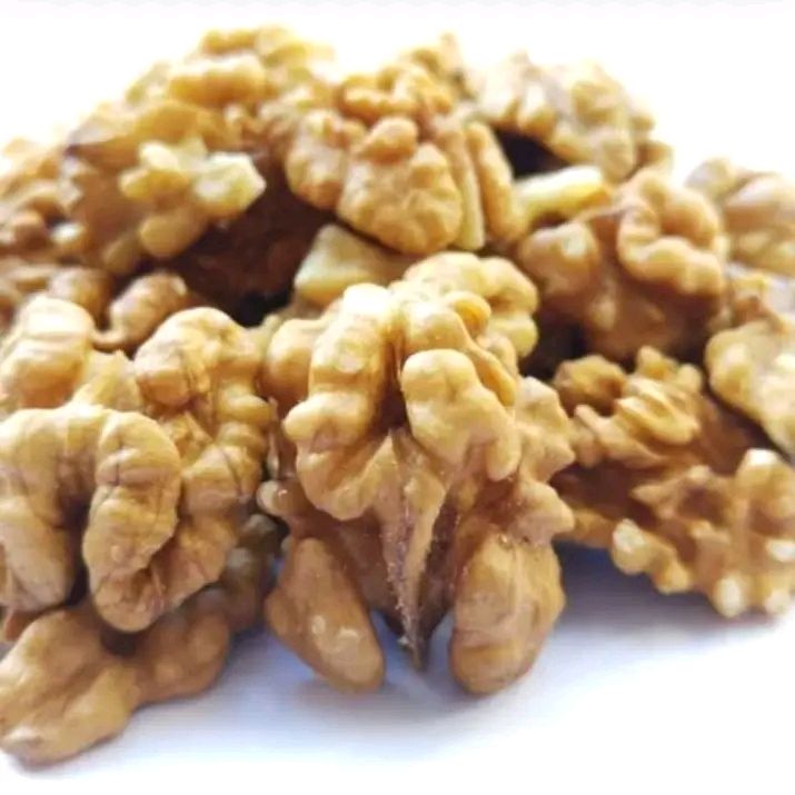 kacang walnut