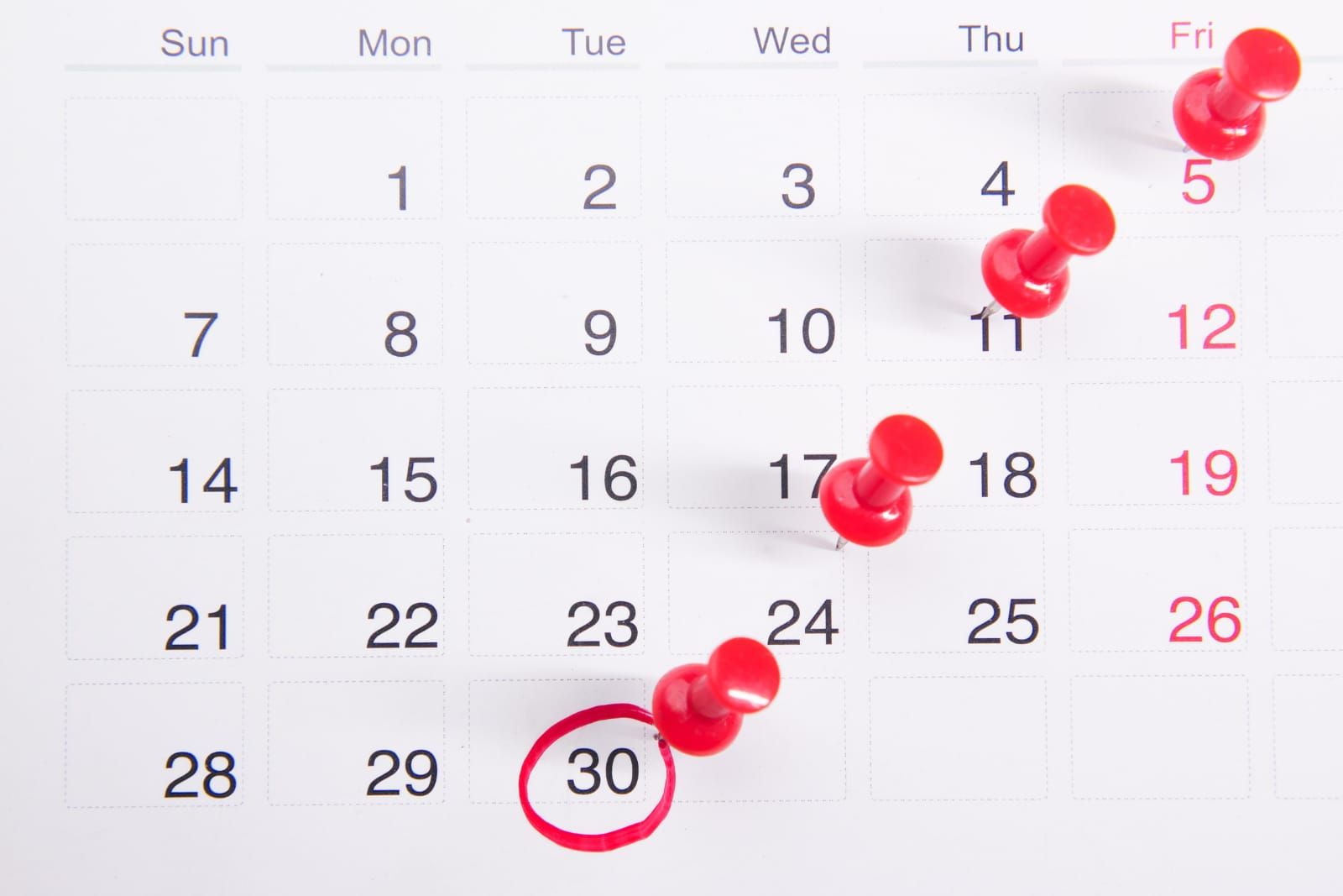 Ilustrasi daftar hari libur dan cuti bersama bulan April 2023 lengkap.