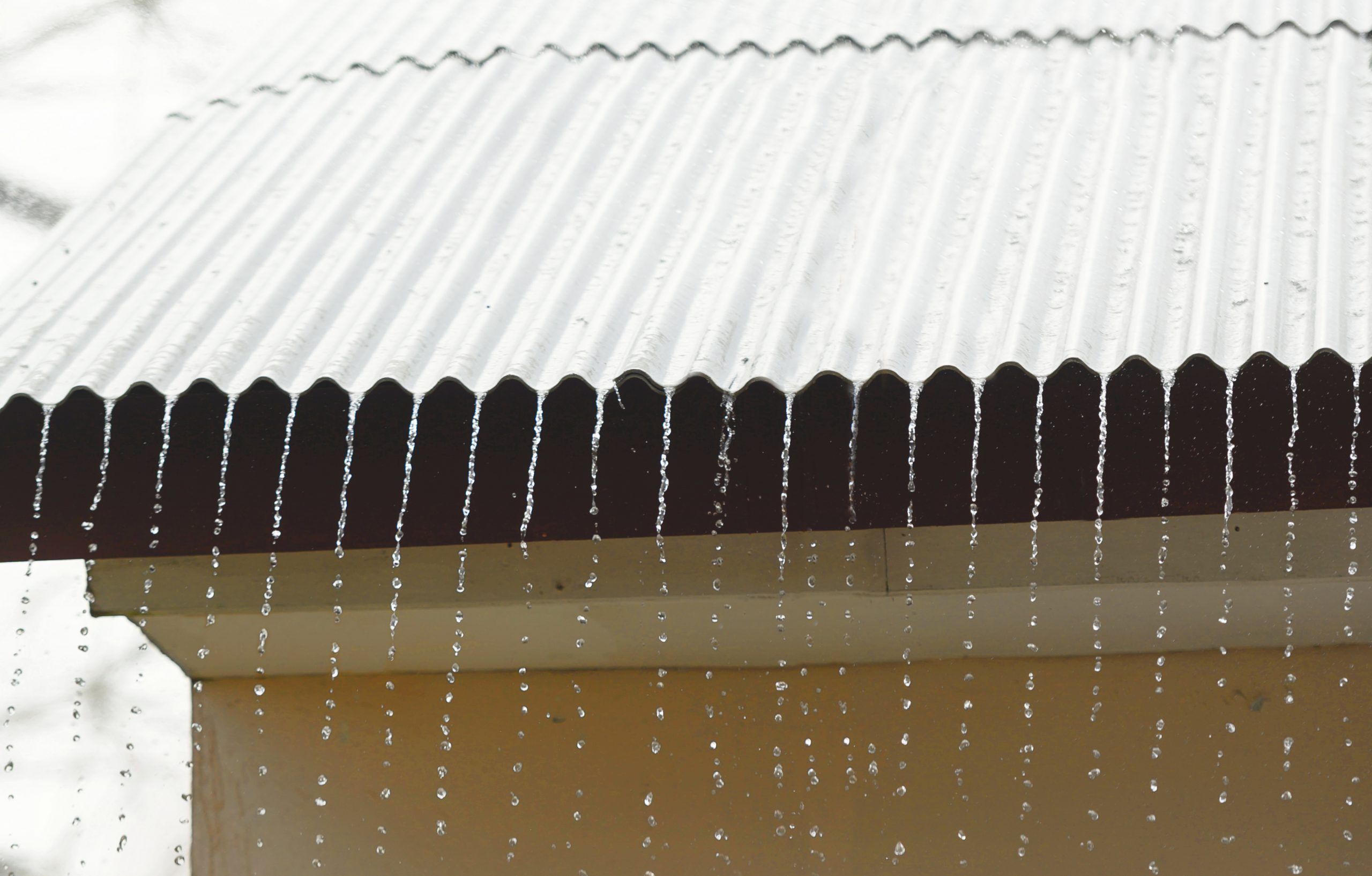 Ilustrasi atap asbes yang diproduksi Djabesmen