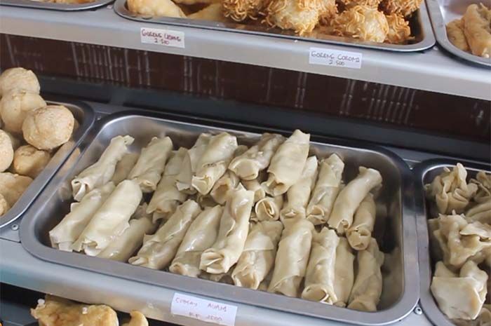 Bakso Prasmanan di Ambon, salah satu dari 30 warung bakso terenak di Maluku yang wajib dikunjungi.