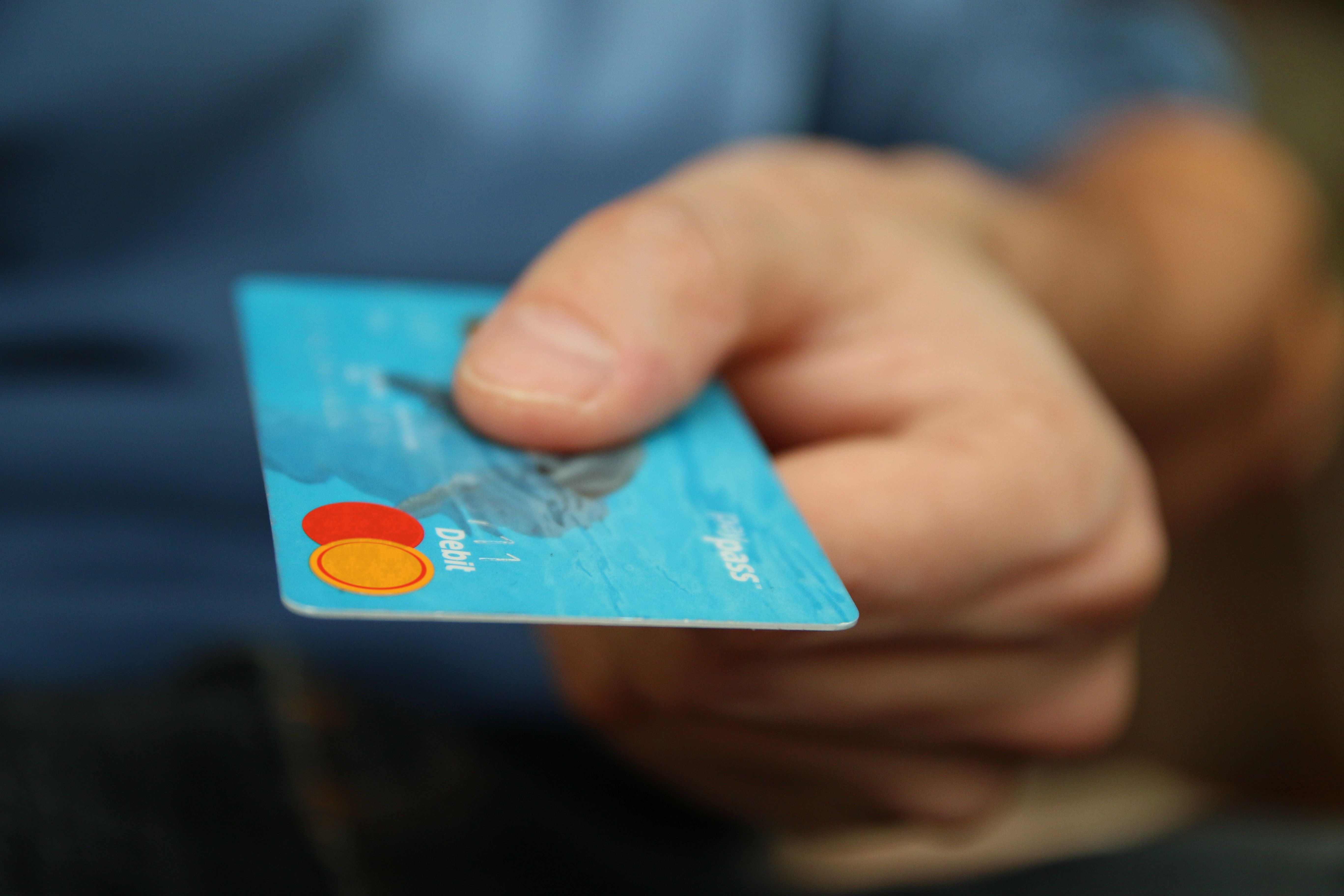 Auto-debit bisa menjadi pilihan bagi Anda yang sering lupa membayar kewajiban, foto ilustrasi.
