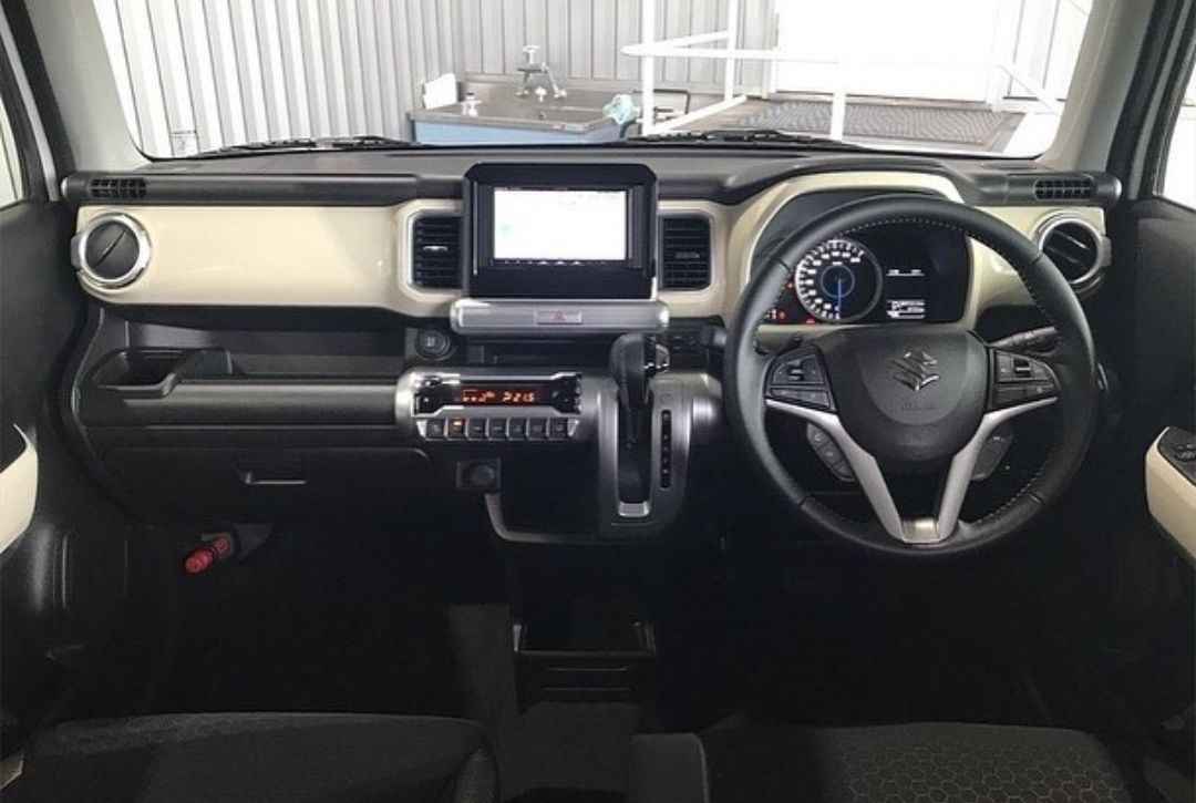 Tampilan kabin Suzuki XBEE terbaru dengan mesin 1000 CC Turbo